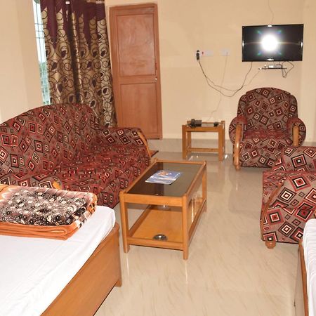 Hotel Kaustav Tezpur Экстерьер фото