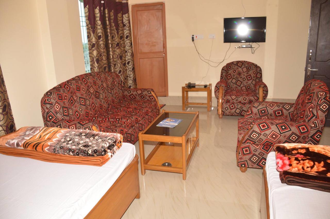 Hotel Kaustav Tezpur Экстерьер фото